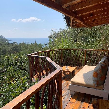 Bamboo Bungalow With Sea View In Kabak Bay, Oeluedeniz Fethiye Exterior photo