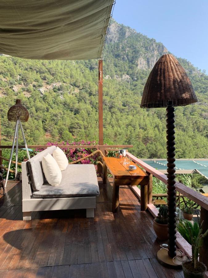 Bamboo Bungalow With Sea View In Kabak Bay, Oeluedeniz Fethiye Exterior photo