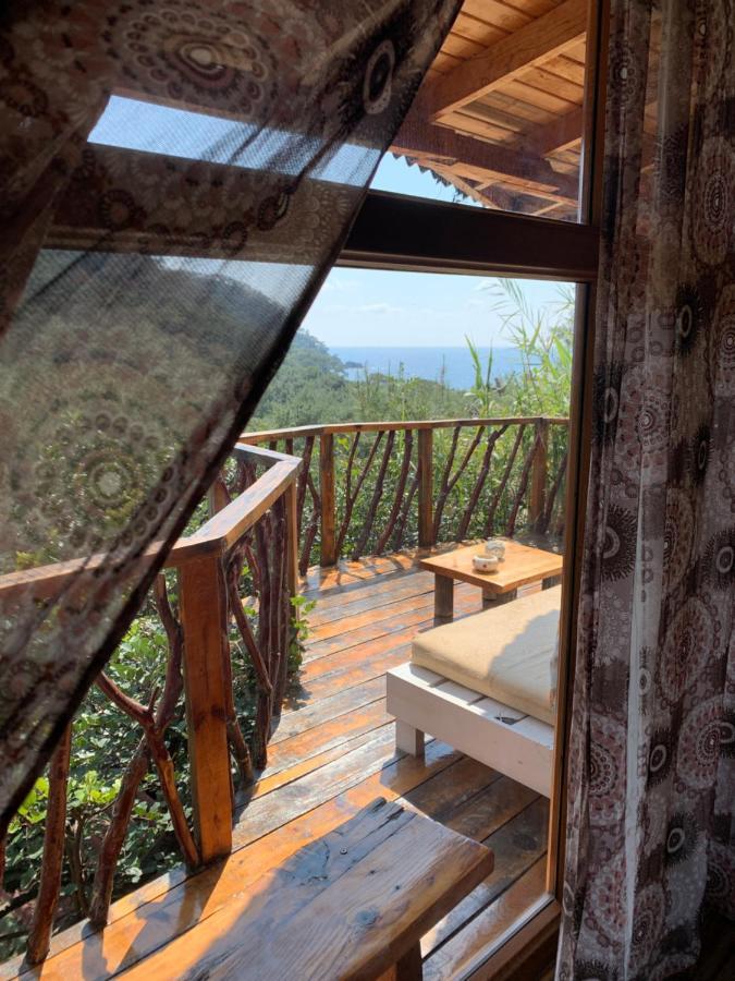 Bamboo Bungalow With Sea View In Kabak Bay, Oeluedeniz Fethiye Exterior photo
